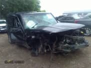 ✅ 2007 Jeep Commander Sport • VIN: 1J8HG48K57C647510 • Lot: 41883720. Wystawiony na IAAI z przebiegiem 210 051 mil. Bezpłatny archiwum sprzedaży aukcyjnych z USA i szczegółowy raport historii pojazdu na DreamBid. Zdjęcie 6.