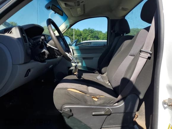 ✅ 2013 Chevrolet Silverado 2500HD Work Truck • VIN: 1GC0KVCG3DZ276500 • Лот: 70492985. Опубликован ранее на Copart с пробегом 132 710 миль. Бесплатный доступ к архиву аукционных продаж из США и подробный отчёт об истории автомобиля на DreamBid. Изображение 7.