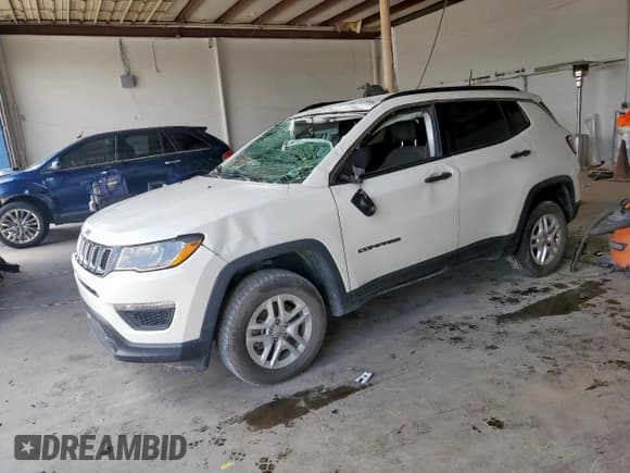 ✅ 2020 Jeep Compass Sport • VIN: 3C4NJDAB5LT210188 • Lot: 69703565. Wystawiony na Copart z przebiegiem 136 131 mil. Bezpłatny archiwum sprzedaży aukcyjnych z USA i szczegółowy raport historii pojazdu na DreamBid. Zdjęcie 1.