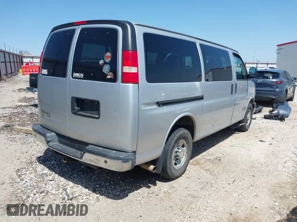 2014 Chevrolet Express Passenger LT с VIN 1GNWGRFG2E1145158, выставлен на аукционе IAAI как лот 41978427 с пробегом 185 336 миль миль и . История ставок и продаж доступна на DreamBid. Изображение 4.