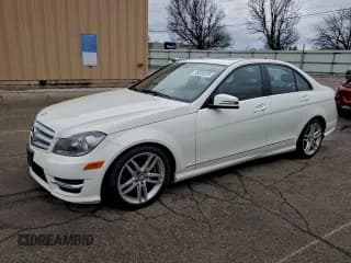 ✅ 2012 Mercedes-Benz C 300 Sport • VIN: WDDGF8BB8CR202505 • Лот: 95630255. Опубликован ранее на Copart с пробегом 90 095 миль. Бесплатный доступ к архиву аукционных продаж из США и подробный отчёт об истории автомобиля на DreamBid. Изображение 1.