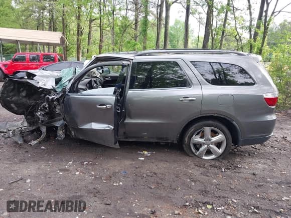 ✅ 2011 Dodge Durango Citadel • VIN: 1D4RE5GG2BC740565 • Lot: 42099272. Listed on IAAI with Not provided. Free auction sales archive from the USA and detailed vehicle history report at DreamBid. Image 15.