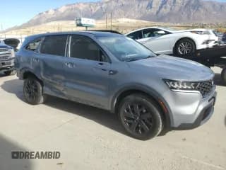✅ 2022 Kia Sorento X-Line S • VIN: 5XYRLDLC9NG127391 • Лот: 91025775. Опубликован ранее на Copart с пробегом 75 520 миль. Бесплатный доступ к архиву аукционных продаж из США и подробный отчёт об истории автомобиля на DreamBid. Изображение 4.