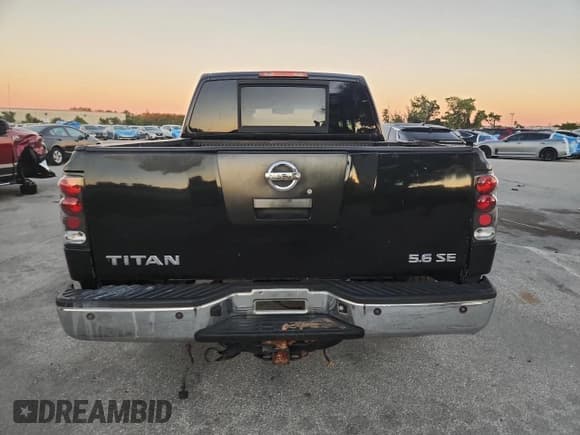 ✅ 2006 Nissan Titan SE • VIN: 1N6BA07A16N555309 • Лот: 90711865. Опубликован ранее на Copart с пробегом 201 260 миль. Бесплатный доступ к архиву аукционных продаж из США и подробный отчёт об истории автомобиля на DreamBid. Изображение 6.