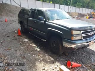 ✅ 2007 Chevrolet Silverado 1500 LT3 • VIN: 2GCEK19BX71116489 • Lot: 42631522. Listed on IAAI with 198,655 mi. Free auction sales archive from the USA and detailed vehicle history report at DreamBid. Image 1.