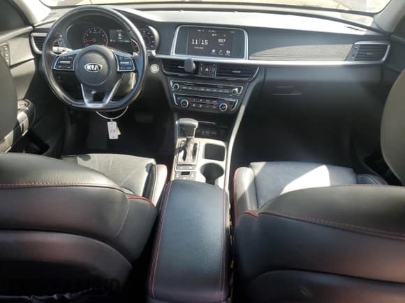 ✅ 2019 Kia Optima SX • VIN: 5XXGW4L22KG301680 • Lot: 71060345. Listed on Copart with 69,983 mi. Free auction sales archive from the USA and detailed vehicle history report at DreamBid. Image 8.