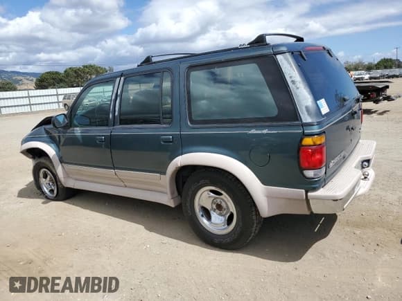 ✅ 1995 Ford Explorer Eddie Bauer • VIN: 1FMDU34X6SZB69769 • Lot: 56915345. Listed on Copart with 119,402 mi. Free auction sales archive from the USA and detailed vehicle history report at DreamBid. Image 2.