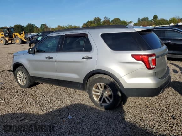 ✅ 2017 Ford Explorer • VIN: 1FM5K8B89HGB86282 • Lot: 84478075. Listed on Copart with 137,593 mi. Free auction sales archive from the USA and detailed vehicle history report at DreamBid. Image 2.
