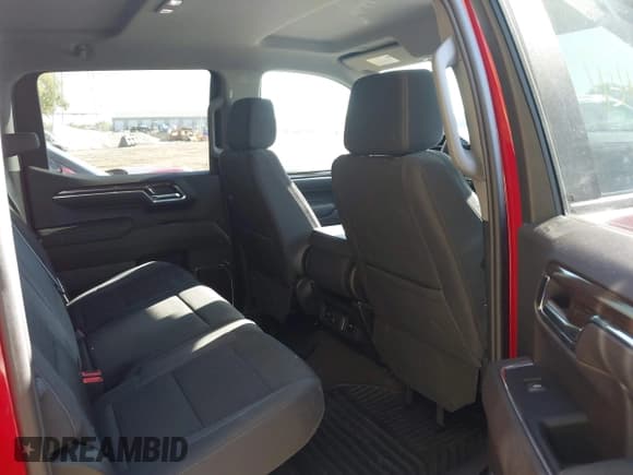 ✅ 2023 Chevrolet Silverado 1500 RST • VIN: 1GCUDEED2PZ319744 • Lot: 43429001. Wystawiony na IAAI z przebiegiem 30 049 mil. Bezpłatny archiwum sprzedaży aukcyjnych z USA i szczegółowy raport historii pojazdu na DreamBid. Zdjęcie 8.