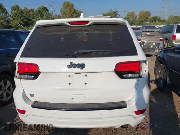 ✅ 2018 Jeep Grand Cherokee Altitude • VIN: 1C4RJEAG8JC438567 • Lot: 43168970. Listed on IAAI with 72,067 mi. Free auction sales archive from the USA and detailed vehicle history report at DreamBid. Image 17.