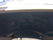 ✅ 2004 Chevrolet Suburban Z71 • VIN: 3GNFK16Z14G122679 • Lot: 41979958. Wystawiony na IAAI z przebiegiem 238 912 mil. Bezpłatny archiwum sprzedaży aukcyjnych z USA i szczegółowy raport historii pojazdu na DreamBid. Zdjęcie 7.