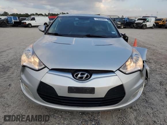 ✅ 2012 Hyundai Veloster w/Red Int • VIN: KMHTC6AD3CU022771 • Lot: 79606664. Wystawiony na Copart z przebiegiem 98 480 mil. Bezpłatny archiwum sprzedaży aukcyjnych z USA i szczegółowy raport historii pojazdu na DreamBid. Zdjęcie 5.