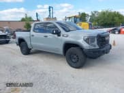 ✅ 2024 GMC Sierra 1500 AT4X • VIN: 3GTUUFE88RG149238 • Лот: 43327537. Опубликован ранее на IAAI с пробегом 15 676 миль. Бесплатный доступ к архиву аукционных продаж из США и подробный отчёт об истории автомобиля на DreamBid. Изображение 1.