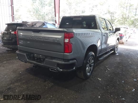 ✅ 2021 Chevrolet Silverado 1500 RST • VIN: 1GCUYEET2MZ127988 • Lot: 43469765. Wystawiony na IAAI z przebiegiem 58 960 mil. Bezpłatny archiwum sprzedaży aukcyjnych z USA i szczegółowy raport historii pojazdu na DreamBid. Zdjęcie 4.