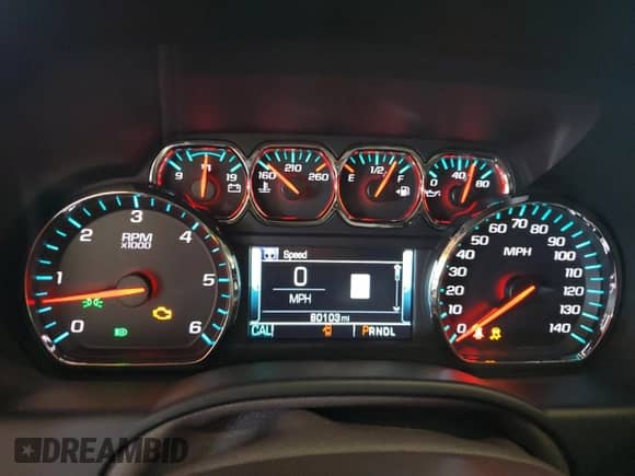 2019 Chevrolet Suburban LT z VIN 1GNSCHKC2KR361855, wystawiony jako Copart lot #84461665 z przebiegiem 80 103 mil mil oraz Szkoda całkowita • Salvage title. Historia ofert i sprzedaży dostępna na DreamBid. Obrazek 9.