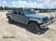 ✅ 2024 Jeep Gladiator Sport • VIN: 1C6JJTAG2RL118200 • Lot: 62333305. Wystawiony na Copart z przebiegiem Nie podano. Bezpłatny archiwum sprzedaży aukcyjnych z USA i szczegółowy raport historii pojazdu na DreamBid. Zdjęcie 4.