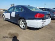 ✅ 2014 Volkswagen Passat SE • VIN: 1VWBP7A37EC012980 • Lot: 42172477. Wystawiony na IAAI z przebiegiem 111 525 mil. Bezpłatny archiwum sprzedaży aukcyjnych z USA i szczegółowy raport historii pojazdu na DreamBid. Zdjęcie 3.