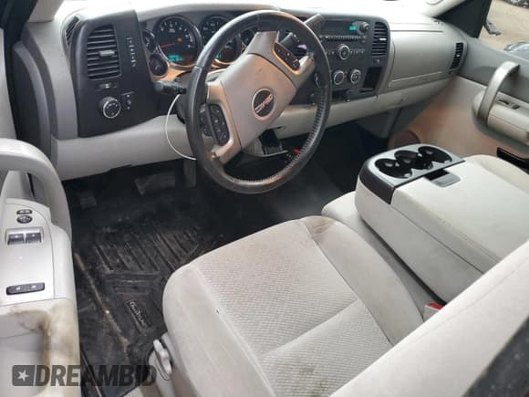 ✅ 2007 GMC Sierra 3500 • VIN: 1GTHK34K97E560106 • Lot: 81615285. Wystawiony na Copart z przebiegiem 112 541 mil. Bezpłatny archiwum sprzedaży aukcyjnych z USA i szczegółowy raport historii pojazdu na DreamBid. Zdjęcie 8.