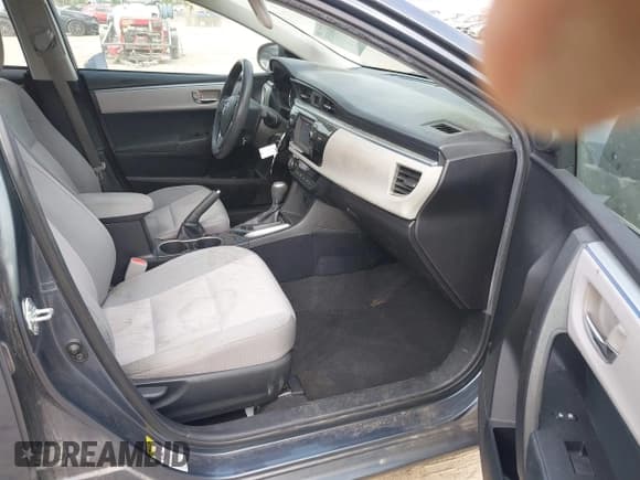 ✅ 2015 Toyota Corolla S Plus • VIN: 2T1BURHE5FC372966 • Лот: 43458395. Опубликован ранее на IAAI с пробегом 169 866 миль. Бесплатный доступ к архиву аукционных продаж из США и подробный отчёт об истории автомобиля на DreamBid. Изображение 5.