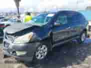 2009 Chevrolet Traverse LS z VIN 1GNER13DX9S175039, wystawiony jako IAAI lot #43450995 z przebiegiem 172 810 mil mil oraz . Historia ofert i sprzedaży dostępna na DreamBid. Obrazek 2.