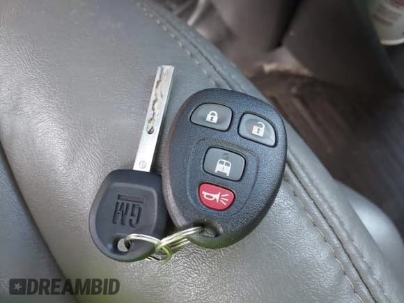 ✅ 2025 Chevrolet Express Cargo • VIN: 1GCWGAFP1S1134612 • Lot: 42799018. Wystawiony na IAAI z przebiegiem Nie podano. Bezpłatny archiwum sprzedaży aukcyjnych z USA i szczegółowy raport historii pojazdu na DreamBid. Zdjęcie 11.