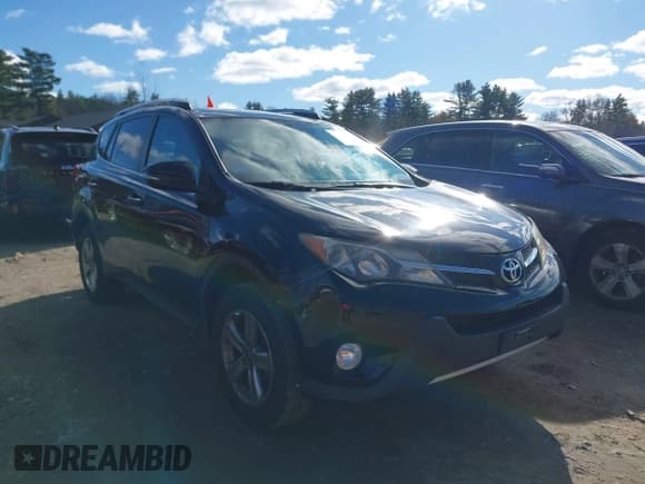 ✅ 2015 Toyota RAV4 XLE • VIN: 2T3RFREV1FW366164 • Lot: 43641723. Wystawiony na IAAI z przebiegiem 111 777 mil. Bezpłatny archiwum sprzedaży aukcyjnych z USA i szczegółowy raport historii pojazdu na DreamBid. Zdjęcie 1.