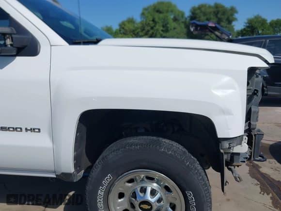 ✅ 2015 Chevrolet Silverado 3500HD • VIN: 1GC2CYEG0FZ534639 • Lot: 42080526. Listed on IAAI with 245,795 mi. Free auction sales archive from the USA and detailed vehicle history report at DreamBid. Image 18.