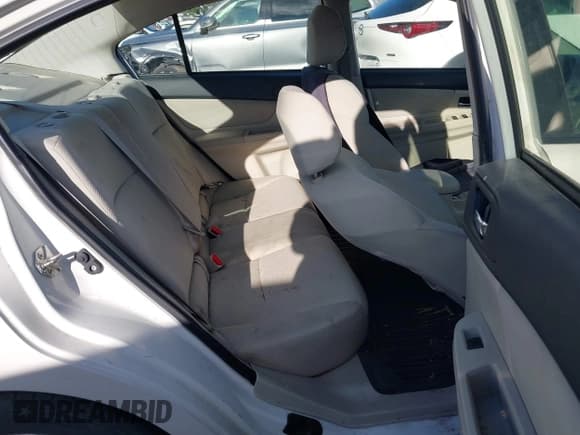 ✅ 2012 Subaru Impreza Premium • VIN: JF1GJAE67CH029375 • Lot: 43752666. Wystawiony na IAAI z przebiegiem 254 539 mil. Bezpłatny archiwum sprzedaży aukcyjnych z USA i szczegółowy raport historii pojazdu na DreamBid. Zdjęcie 8.