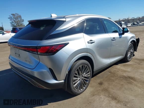 ✅ 2024 Lexus RX 350 Premium Plus • VIN: 2T2BAMCA3RC056921 • Lot: 43530590. Wystawiony na IAAI z przebiegiem 21 887 mil. Bezpłatny archiwum sprzedaży aukcyjnych z USA i szczegółowy raport historii pojazdu na DreamBid. Zdjęcie 4.