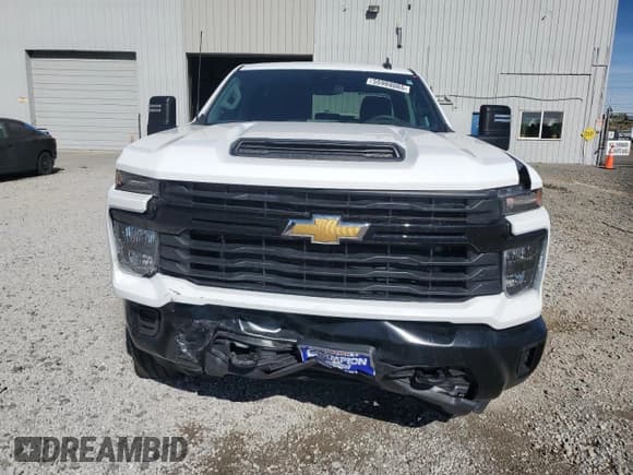 ✅ 2025 Chevrolet Silverado 2500HD • VIN: 1GC5KLE77SF171318 • Lot: 55988065. Wystawiony na Copart z przebiegiem 9 321 mil. Bezpłatny archiwum sprzedaży aukcyjnych z USA i szczegółowy raport historii pojazdu na DreamBid. Zdjęcie 5.