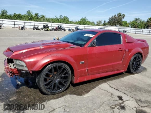 ✅ 2008 Ford Mustang GT Deluxe • VIN: 1ZVHT82H785173764 • Лот: 55896805. Опубликован ранее на Copart с пробегом Не указан. Бесплатный доступ к архиву аукционных продаж из США и подробный отчёт об истории автомобиля на DreamBid. Изображение 1.