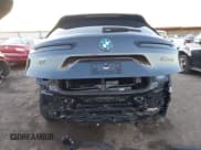 ✅ 2023 BMW iX M60 • VIN: WB533CF05PCM19091 • Lot: 41223322. Wystawiony na IAAI z przebiegiem 15 916 mil. Bezpłatny archiwum sprzedaży aukcyjnych z USA i szczegółowy raport historii pojazdu na DreamBid. Zdjęcie 17.