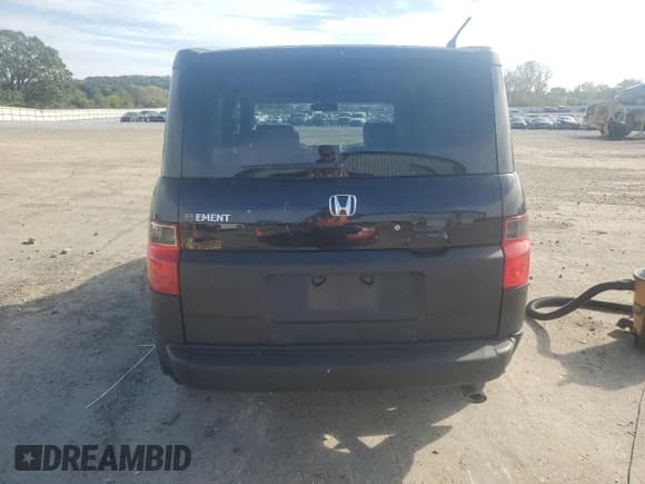 ✅ 2003 Honda Element EX • VIN: 5J6YH285X3L040168 • Lot: 86811915. Listed on Copart with 162,803 mi. Free auction sales archive from the USA and detailed vehicle history report at DreamBid. Image 6.