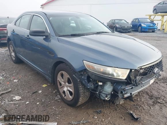 ✅ 2013 Ford Police Interceptor • VIN: 1FAHP2M89DG150976 • Lot: 43724249. Wystawiony na IAAI z przebiegiem 147 792 mil. Bezpłatny archiwum sprzedaży aukcyjnych z USA i szczegółowy raport historii pojazdu na DreamBid. Zdjęcie 1.