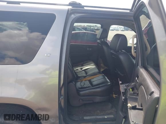 ✅ 2007 Chevrolet Suburban LT • VIN: 3GNFC16JX7G131702 • Лот: 43537077. Опубликован ранее на IAAI с пробегом 313 337 миль. Бесплатный доступ к архиву аукционных продаж из США и подробный отчёт об истории автомобиля на DreamBid. Изображение 8.