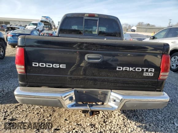 ✅ 2001 Dodge Dakota Sport • VIN: 1B7HL2ANX1S325003 • Lot: 83257074. Wystawiony na Copart z przebiegiem 234 873 mil. Bezpłatny archiwum sprzedaży aukcyjnych z USA i szczegółowy raport historii pojazdu na DreamBid. Zdjęcie 6.