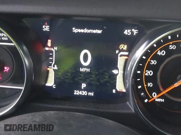 ✅ 2022 Jeep Wrangler Unlimited Sahara • VIN: 1C4HJXEG4NW186063 • Lot: 40927600. Wystawiony na IAAI z przebiegiem 22 430 mil. Bezpłatny archiwum sprzedaży aukcyjnych z USA i szczegółowy raport historii pojazdu na DreamBid. Zdjęcie 7.