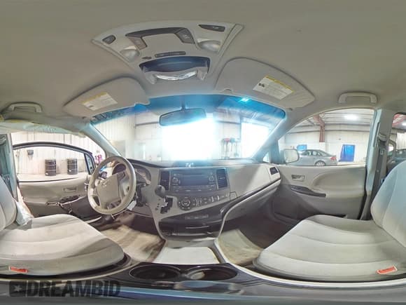 ✅ 2014 Toyota Sienna LE • VIN: 5TDKK3DC5ES476371 • Lot: 94230505. Listed on Copart with 217,306 mi. Free auction sales archive from the USA and detailed vehicle history report at DreamBid. Image 15.