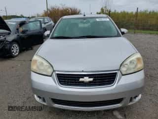 ✅ 2006 Chevrolet Malibu LTZ • VIN: 1G1ZU53856F184487 • Lot: 78681674. Wystawiony na Copart z przebiegiem 188 537 mil mil. Skorzystaj z bezpłatnego archiwum sprzedaży aukcyjnych z USA i zobacz szczegółowy raport historii pojazdu na DreamBid. Zdjęcie 5.