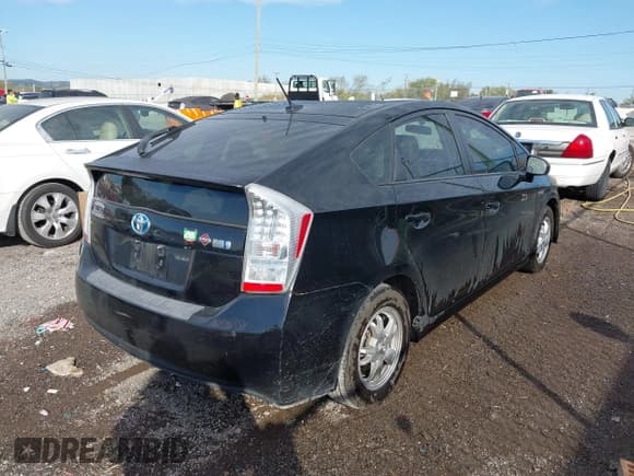 ✅ 2011 Toyota Prius III • VIN: JTDKN3DU1B5305053 • Lot: 43509085. Listed on IAAI with 233,009 mi. Free auction sales archive from the USA and detailed vehicle history report at DreamBid. Image 4.