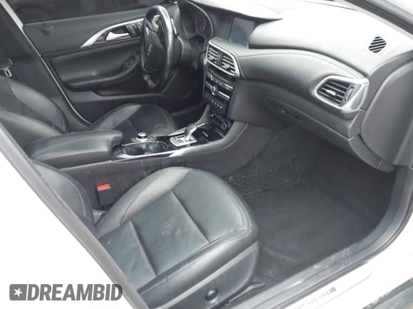 ✅ 2018 Infiniti QX30 Premium • VIN: SJKCH5CR8JA048030 • Lot: 41097383. Wystawiony na IAAI z przebiegiem 131 820 mil. Bezpłatny archiwum sprzedaży aukcyjnych z USA i szczegółowy raport historii pojazdu na DreamBid. Zdjęcie 5.