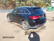 ✅ 2018 Mercedes-Benz GLC 300 • VIN: WDC0G4JBXJV063639 • Lot: 43698786. Wystawiony na IAAI z przebiegiem 35 885 mil. Bezpłatny archiwum sprzedaży aukcyjnych z USA i szczegółowy raport historii pojazdu na DreamBid. Zdjęcie 3.