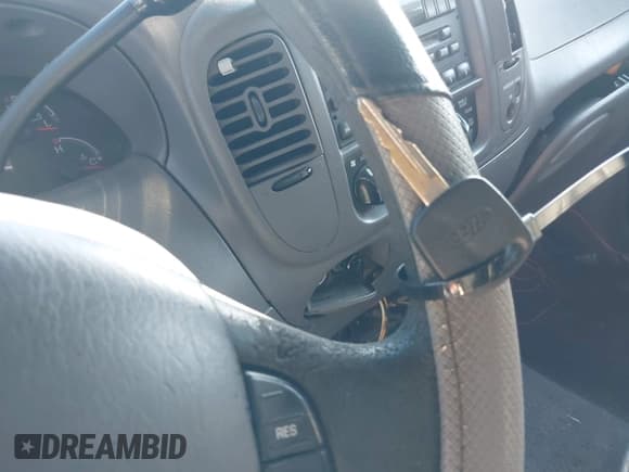 ✅ 2000 Ford F-150 XL • VIN: 1FTRX17W2YKA51244 • Lot: 43791839. Wystawiony na IAAI z przebiegiem Nie podano. Bezpłatny archiwum sprzedaży aukcyjnych z USA i szczegółowy raport historii pojazdu na DreamBid. Zdjęcie 11.