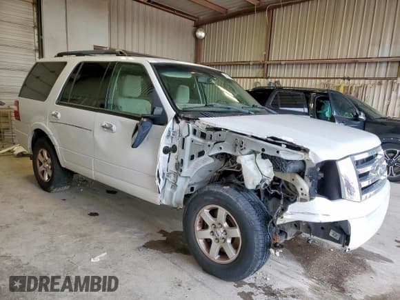 ✅ 2010 Ford Expedition SSV • VIN: 1FMJU1F50AEB48862 • Lot: 69646935. Listed on Copart with 186,148 mi. Free auction sales archive from the USA and detailed vehicle history report at DreamBid. Image 4.