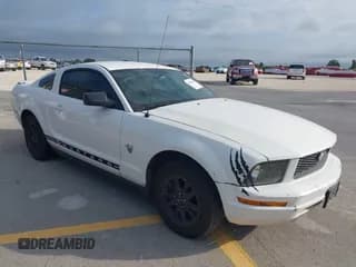 ✅ 2009 Ford Mustang • VIN: 1ZVHT80N795105796 • Lot: 42866436. Listed on IAAI with 139,407 mi. Free auction sales archive from the USA and detailed vehicle history report at DreamBid. Image 1.
