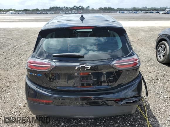 ✅ 2023 Chevrolet Bolt EV 2LT • VIN: 1G1FX6S06P4189397 • Lot: 51745965. Wystawiony na Copart z przebiegiem Nie podano. Bezpłatny archiwum sprzedaży aukcyjnych z USA i szczegółowy raport historii pojazdu na DreamBid. Zdjęcie 6.