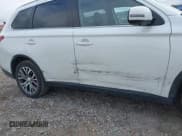 ✅ 2018 Mitsubishi Outlander ES • VIN: JA4AZ3A30JZ012449 • Lot: 41883552. Listed on IAAI with 84,453 mi. Free auction sales archive from the USA and detailed vehicle history report at DreamBid. Image 6.