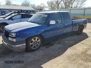 ✅ 2003 Chevrolet Silverado 1500 • VIN: 2GCEC19T131200006 • Лот: 50633925. Опубликован ранее на Copart с пробегом Не указан. Бесплатный доступ к архиву аукционных продаж из США и подробный отчёт об истории автомобиля на DreamBid. Изображение 1.