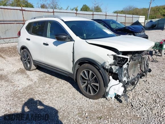 ✅ 2020 Nissan Rogue S • VIN: 5N1AT2MT0LC769267 • Lot: 43480024. Listed on IAAI with 75,517 mi. Free auction sales archive from the USA and detailed vehicle history report at DreamBid. Image 1.