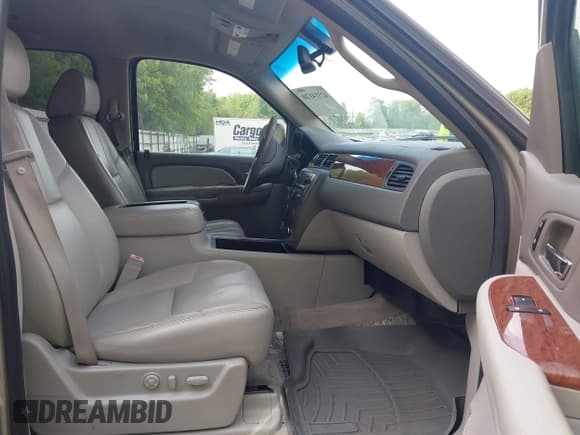 ✅ 2008 GMC Yukon SLT 4SB • VIN: 1GKFK13078J112892 • Lot: 42314120. Listed on IAAI with 226,501 mi. Free auction sales archive from the USA and detailed vehicle history report at DreamBid. Image 5.